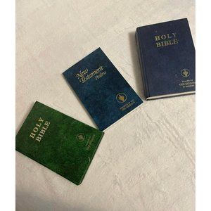 Holy Bibles Placed by the Gideons 3